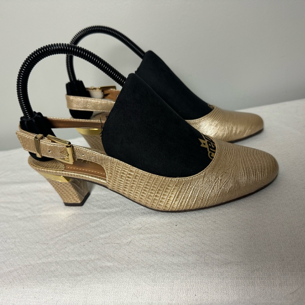 J Renee Malree Lizard Print‎ Patent Pearl Beige Shoes Womens 7.5